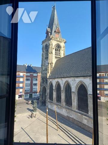 Quartier St Leu, proche centre et universités : charmant studio meublé de 36 m2,vue Cathédrale 