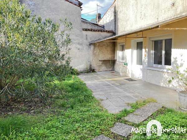 Vente Maison - 5 pièces - 111m² - Jardin clos - CHATEAUBERNARD