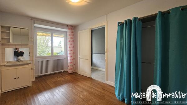 Vente Maison - 5 pièces - 111m² - Jardin clos - CHATEAUBERNARD