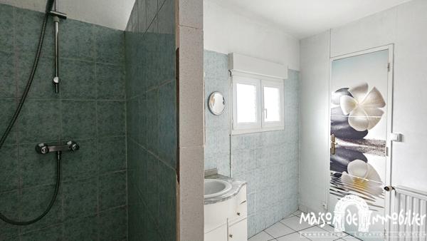 Vente Maison - 5 pièces - 111m² - Jardin clos - CHATEAUBERNARD