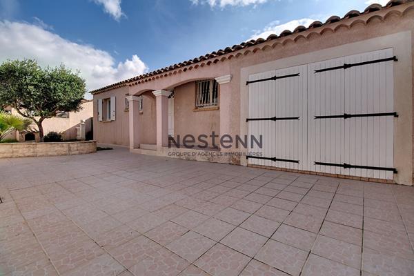 Maison de plain-pied individuelle avec piscine sur 550 m² de parcelle