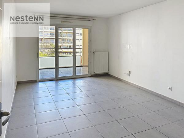 A vendre : Appartement 3 piècesà Toulon +garage- Secteur Saint Roch