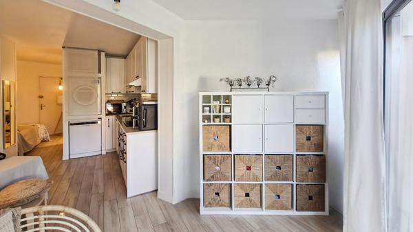 Appartement  1 pièce(s) 28 m2