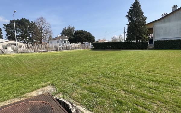Terrain constructible 603 m²