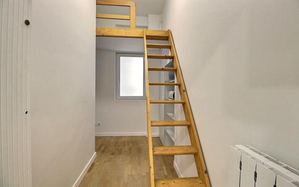 Appartement à vendre    2 pièces • 48,18 m2 Paris 7