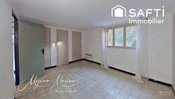 En exclusivité au centre ville de Saint-Aygulf  ! Villa individuelle 6 pièces - proche plage et commerces