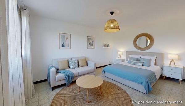 En exclusivité au centre ville de Saint-Aygulf  ! Villa individuelle 6 pièces - proche plage et commerces