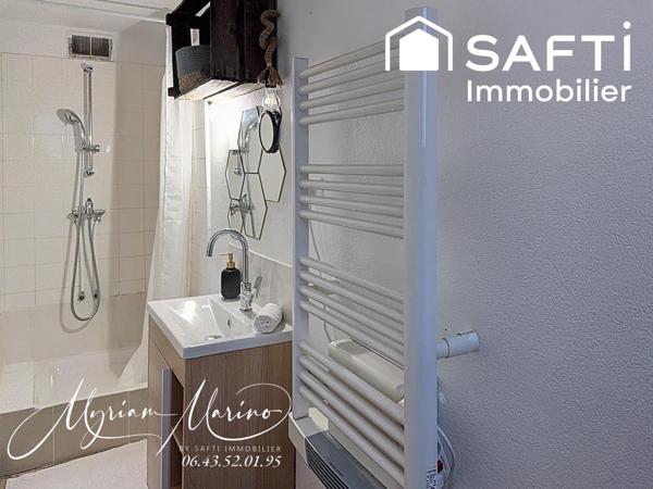 En exclusivité au centre ville de Saint-Aygulf  ! Villa individuelle 6 pièces - proche plage et commerces