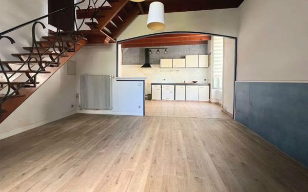 Maison à vendre    5 pièces •  Vérines