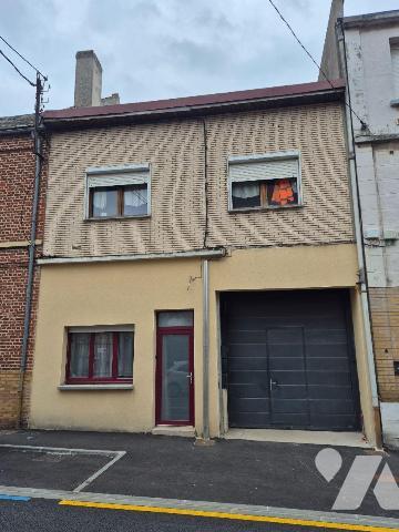 Immeuble de rapport en centre-ville - Fort potentiel d'investissement

Pour toutes informatio...