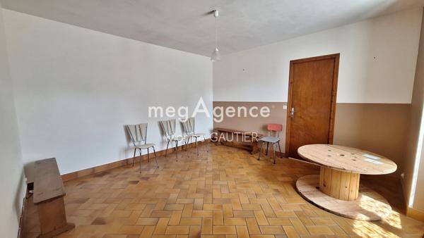 Maison à DOL-DE-BRETAGNE, 35120 - 9 pièces 158m²