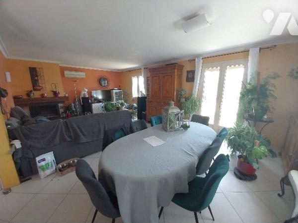 A VENDRE A LE GENEST-SAINT-ISLE !