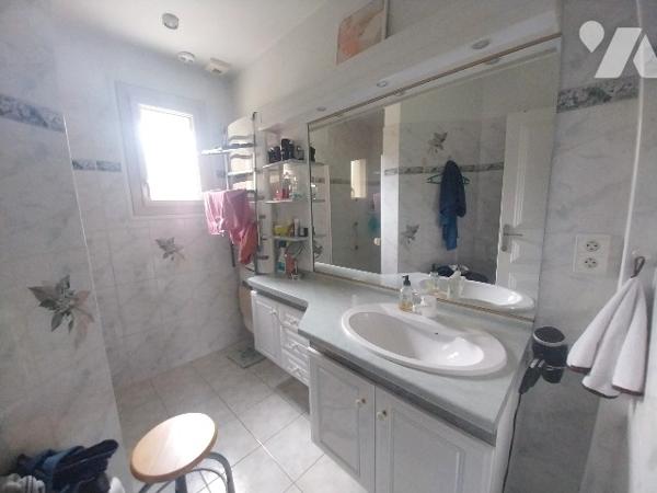A VENDRE A LE GENEST-SAINT-ISLE !
