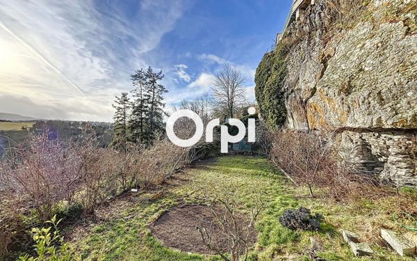 Appartement à vendre    4 pièces • 132 m2 Saint-Flour