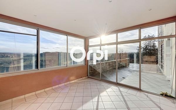 Appartement à vendre    4 pièces • 132 m2 Saint-Flour