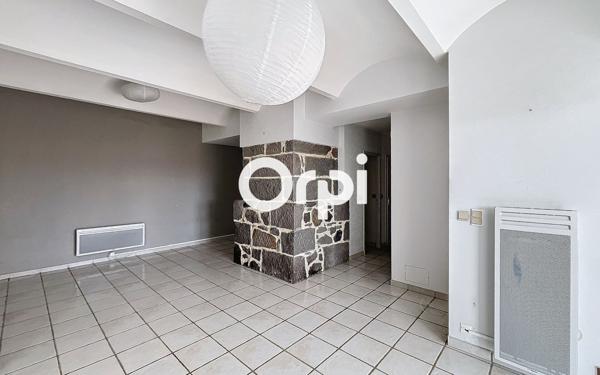 Appartement à vendre    4 pièces • 132 m2 Saint-Flour