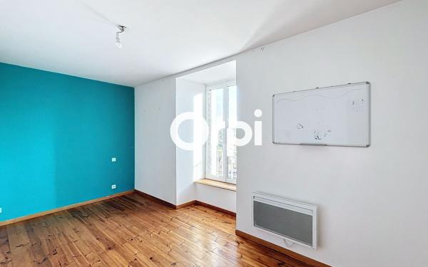 Appartement à vendre    4 pièces • 132 m2 Saint-Flour