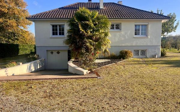 Maison à vendre    5 pièces •  Fleuré