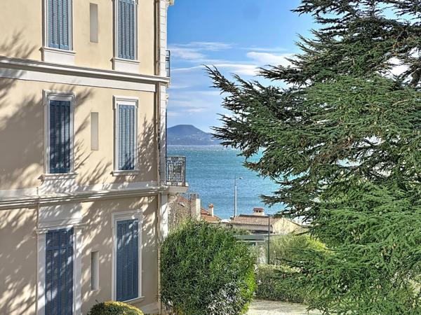 A vendre : Appartement duplex de caractère – 3 pièces - 68 m² – Tamaris, à deux pas de la mer