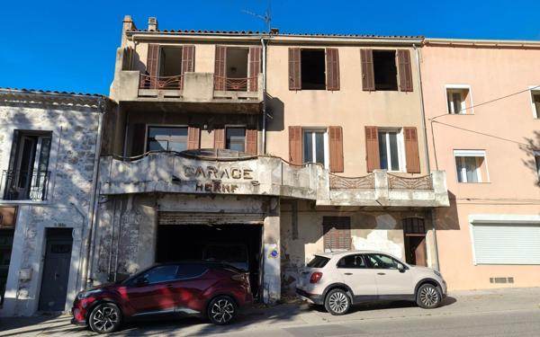 Immeuble à vendre    1 pièce •  Cuges-les-Pins