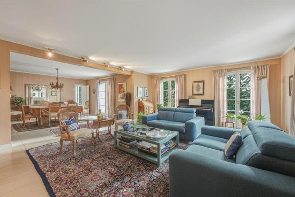 Maison à vendre 7 pièces PREVESSIN MOENS (01)