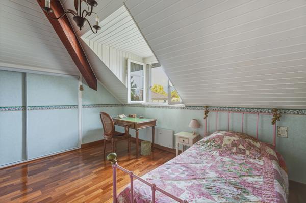 Maison à vendre 7 pièces PREVESSIN MOENS (01)