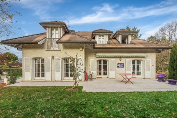 Maison à vendre 7 pièces PREVESSIN MOENS (01)