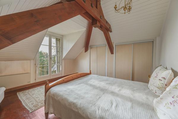 Maison à vendre 7 pièces PREVESSIN MOENS (01)