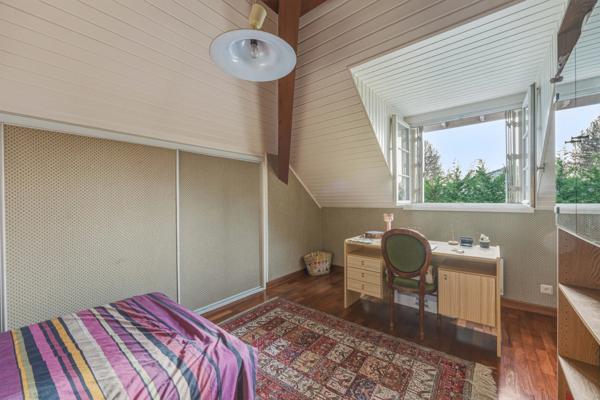 Maison à vendre 7 pièces PREVESSIN MOENS (01)