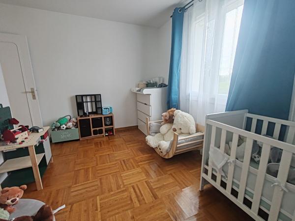 Joué-lès-Tours,  Maison 3 chambres avec véranda et sous-sol aménagé