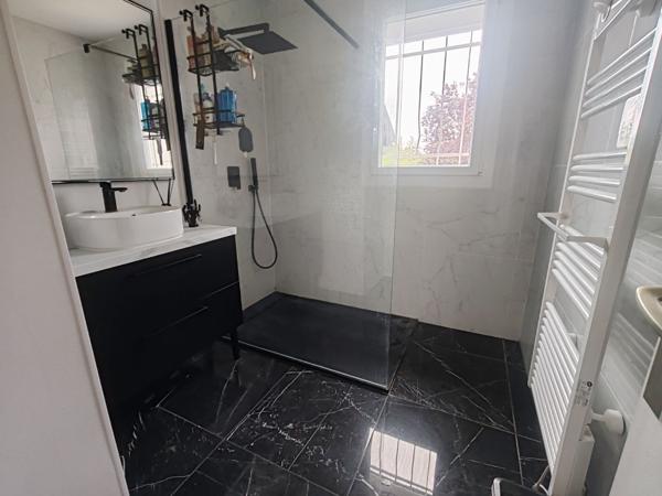 Joué-lès-Tours,  Maison 3 chambres avec véranda et sous-sol aménagé