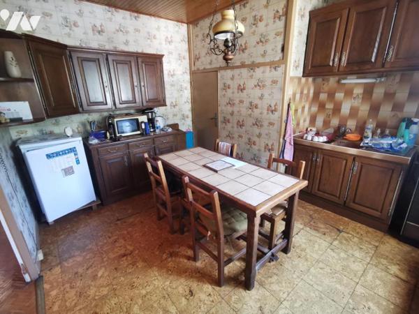 QUARTIER PAVILLONAIRE A COTE DE LA GARE RER C