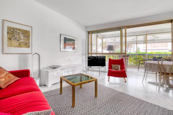 À VENDRE – Appartement 2 pièces en rez-de-jardin avec terrasse fermée, cave et parking