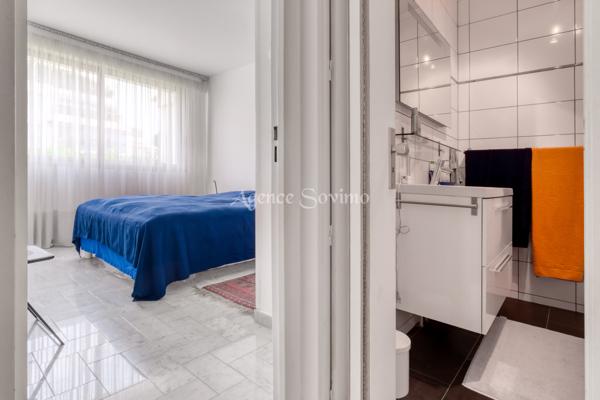 À VENDRE – Appartement 2 pièces en rez-de-jardin avec terrasse fermée, cave et parking