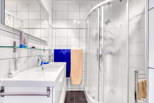 À VENDRE – Appartement 2 pièces en rez-de-jardin avec terrasse fermée, cave et parking