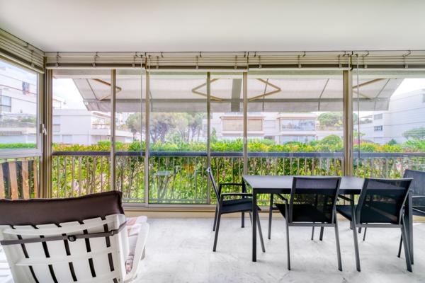 À VENDRE – Appartement 2 pièces en rez-de-jardin avec terrasse fermée, cave et parking