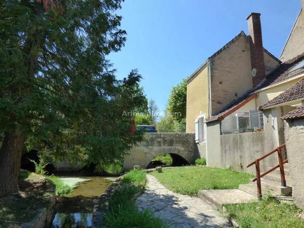 Vente Maison de village 7 pièces à Noyers