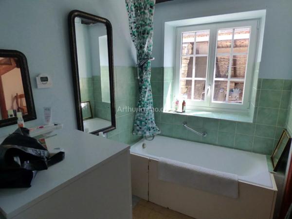 Vente Maison de village 7 pièces à Noyers