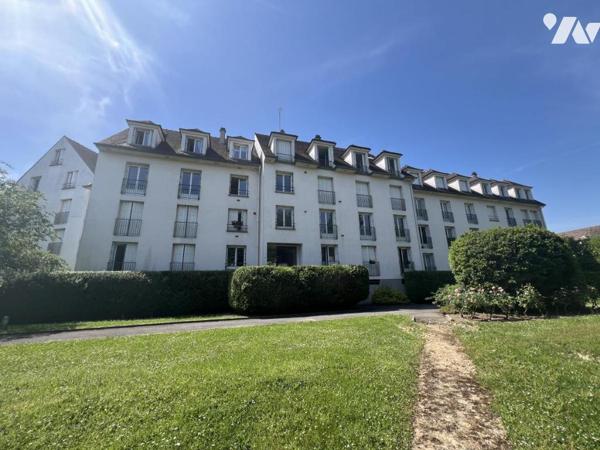 SENLIS - CENTRE VILLE