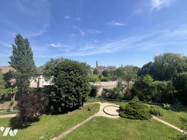 SENLIS - CENTRE VILLE