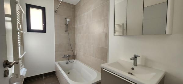 FONTAINE LE COMTE - PLAIN PIED - MAISON NEUVE - 4 CHAMBRES