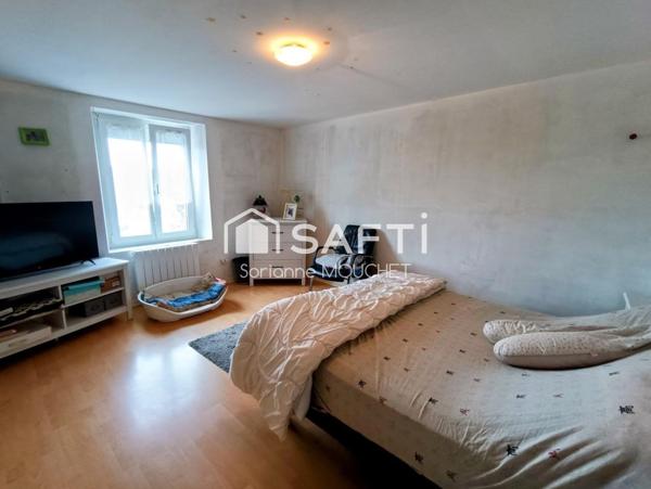 Maison mitoyenne familiale rénovée