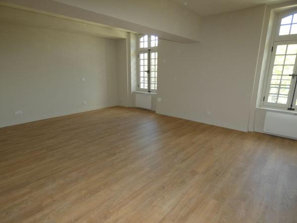 NARBONNE - À louer - T4 rénové Quai Dillon