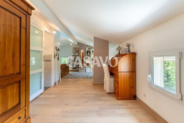 Vente Maison 6 pièces de 210m² - 13090 Éguilles
