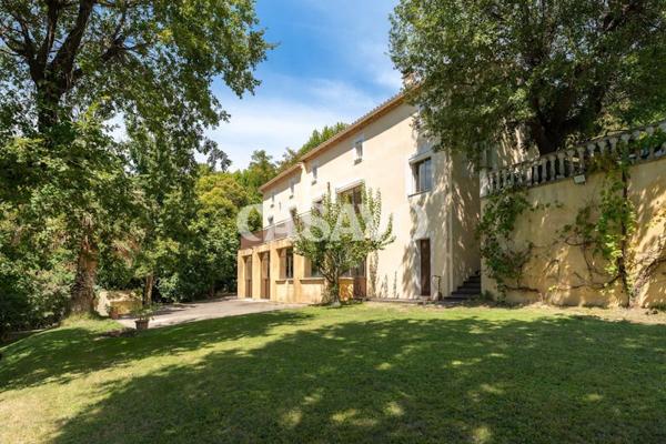 Vente Maison 6 pièces de 210m² - 13090 Éguilles