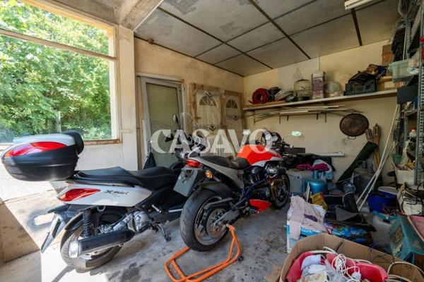 Vente Maison 6 pièces de 210m² - 13090 Éguilles