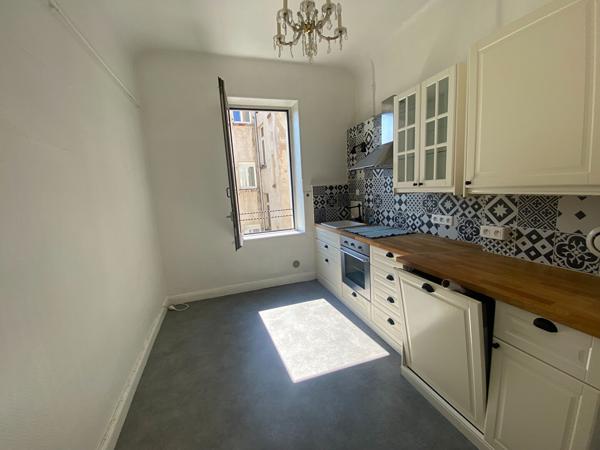 Appartement 4 pièces 81.98 m2