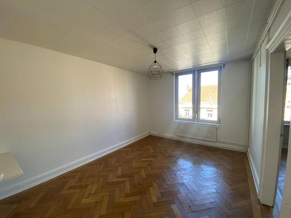 Appartement 4 pièces 81.98 m2
