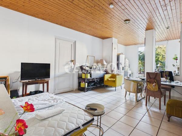 Vente Immeuble de 378m² - 33800 Bordeaux