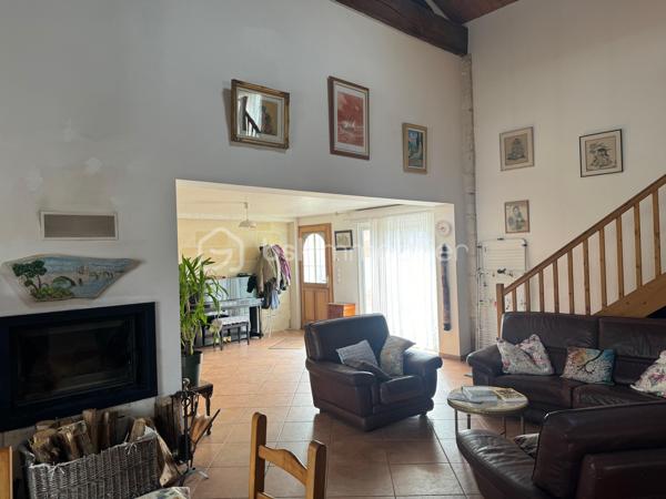 Maison en pierre de 322 m²